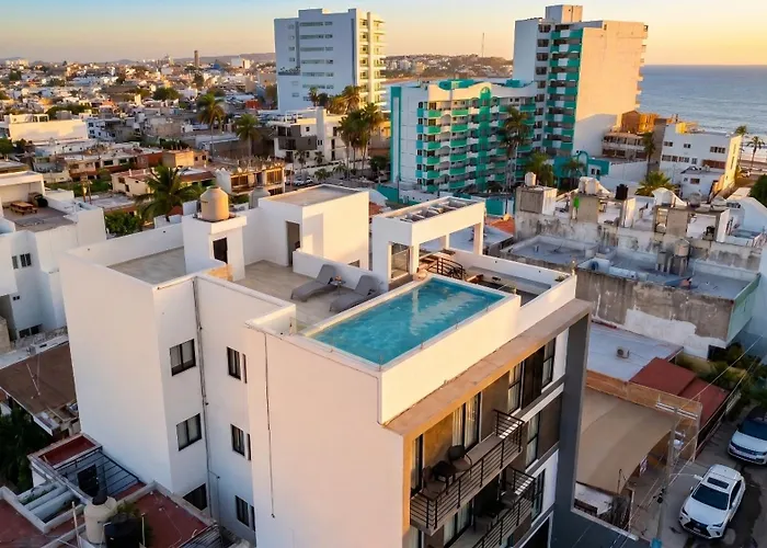 2Br/2Ba Condo 1 Block To Ocean! - Unit 3 Mazatlán